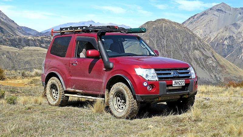 Mitsubishi pajero top off road modifications